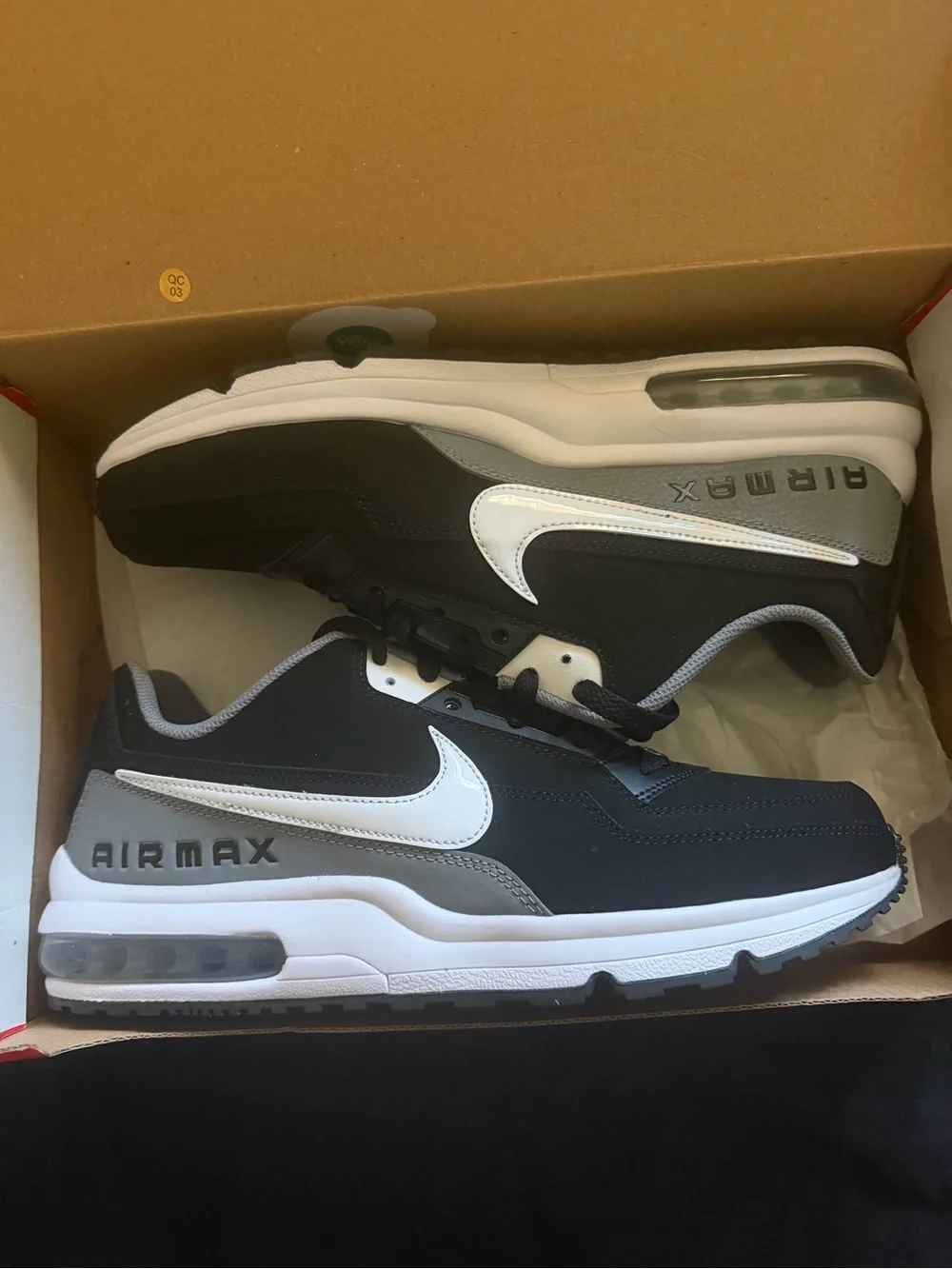 Nike Air Max LTD Black/White Athletic Sneakers